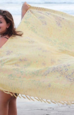 produkt bild Sarong Tuch Hippie Batik Schal Strand Tuch Gelb Boho Ethno Bikini Cover Up Kopftuch (7)