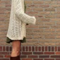 Boho Herbst Outfit Langer Cardigan Netz-Optik Beige Wollweiss Boho Style Shop
