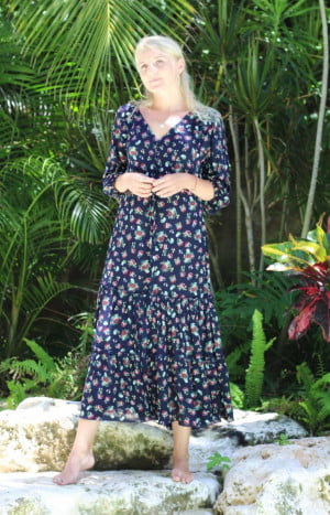 produkt bild Boho dress dark blue floral pattern Ibiza bohemian midi dress