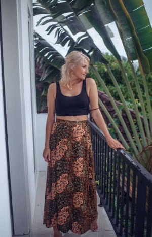 produkt bild Boho buttoned maxi skirt with slits Haigh Waisted Folklore Bali Batik pattern