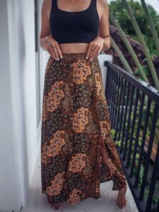 Boho Maxirock zum Knöpfen mit Schlitzen Haigh Waisted Folklore Bali Batik Muster