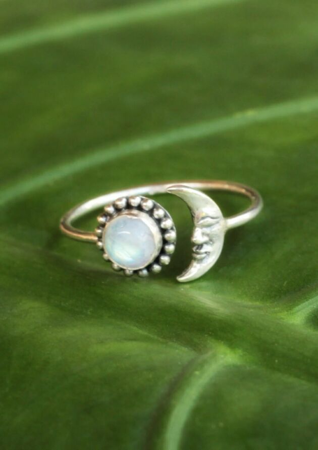 Fine crescent ring moonstone “Moon Face” 925 silver