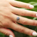 feiner Witchy Ring Opal Halbmond Mond Design Gesicht 925 Silber