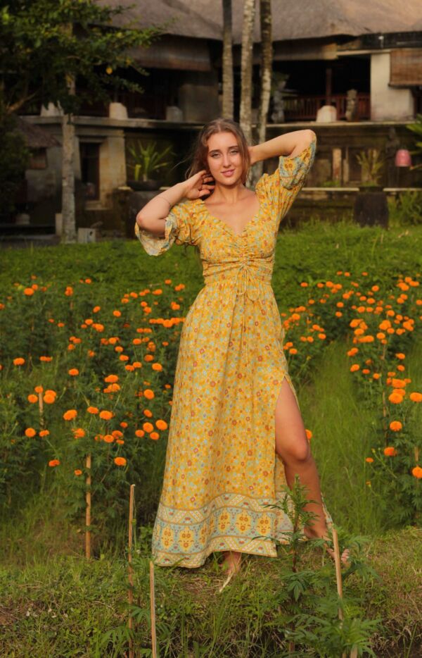 produkt bild Langes Boho Sommer Kleid mit Schlitz Gelb Blumenmuster