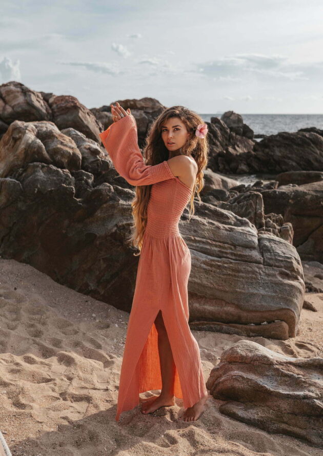 Langes Off Shoulder Kleid Dusty Salmon “Good Karma”