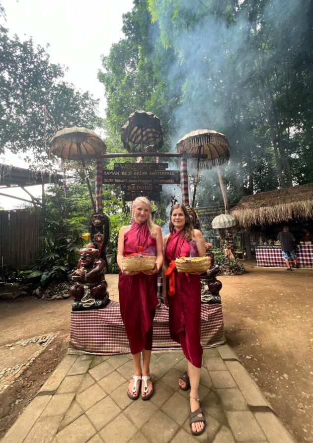 Taman-Beji-Waterfall-Purification-Ceremony1