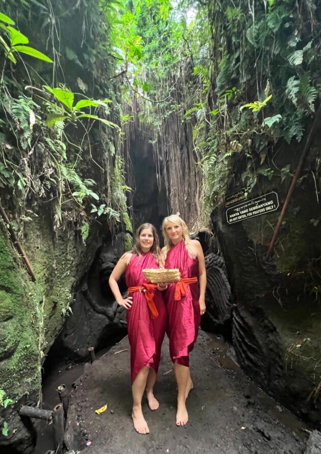 Taman-Beji-Waterfall-Purification-Ceremony5