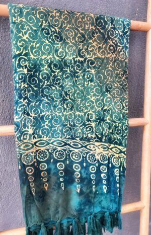 Bali Sarong Batik Tuch in Grün-Beige-Braun Tönen mit Spiralen-Muster Strandtuch Turban Kopftuch Schal Parero
