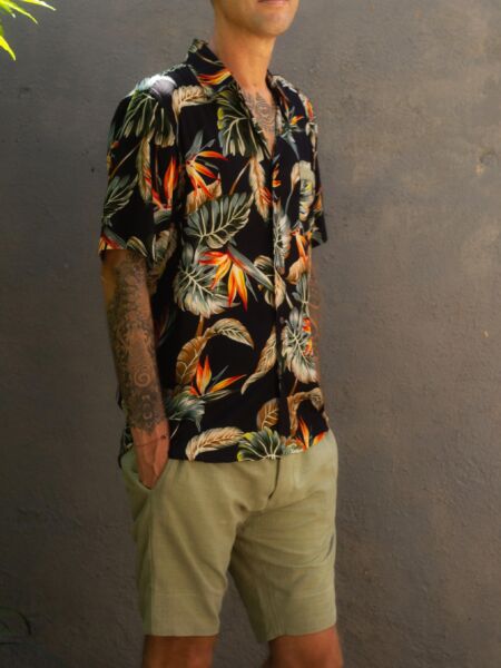 Product image Herren-Hawaii-Shirt-Blatt-Druck-Schwarz-Leinenhose-Kurz-Olivgrün