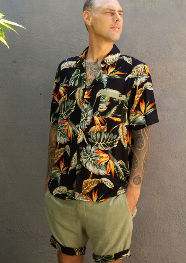 Herren-Sommer-Blatt-Bali-Blumen-Kurzarm-Shirt-Schwarz