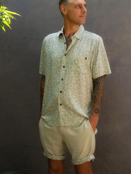 Product image Herren-Hawaii-Shirt-Kurzarm-Gänseblumen-Blumendruck